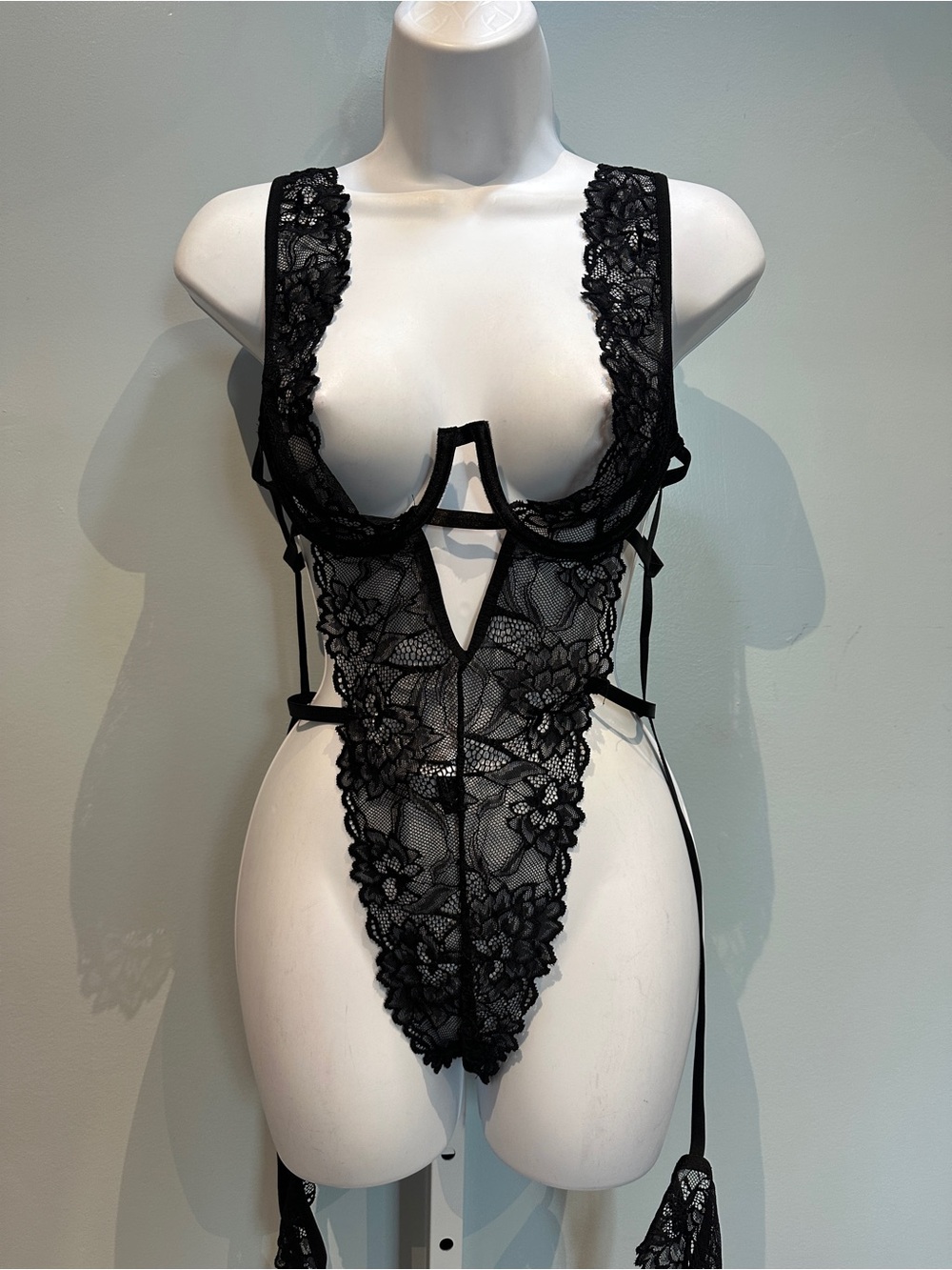 Yandy Black Lace Lingerie Bodysuit Small/Medium NWOT